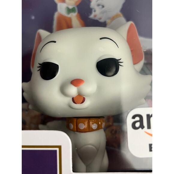 Funko Pop the Aristocats - Duchess VHS Cover - Picture 3 of 6